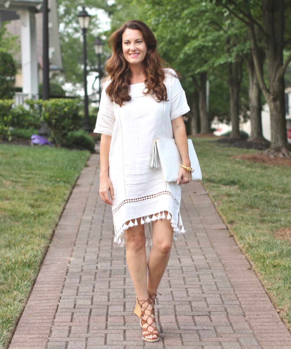 Women's dressy summer fashion via Peaches In A Pod blog.