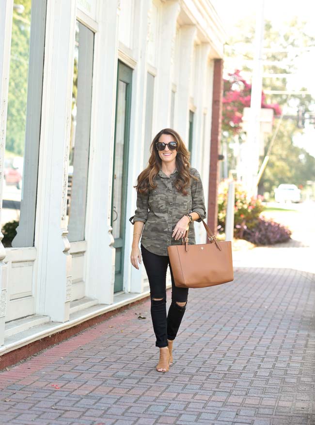 Cute fall transitional outfit idea via Peaches In A Pod blog.